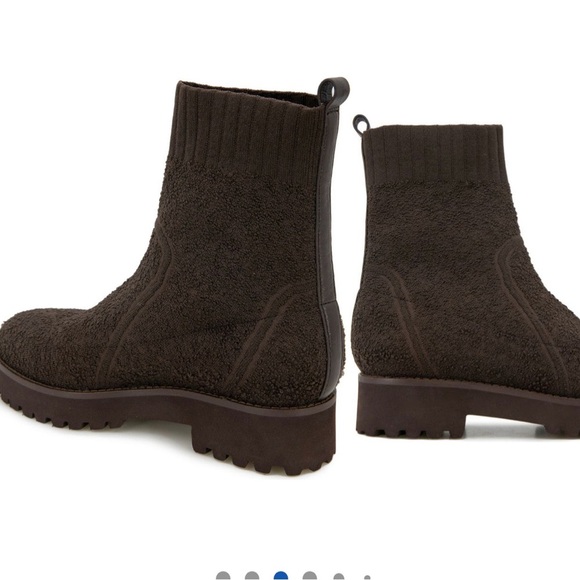 ANDRÉ ASSOUS Pisces Featherweight Bootie $149 (NWT) - Picture 3 of 14